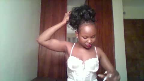 Snapshot of pixie_roman chatting on April 2026 02:13:01 AM Majesty online show from April 2026 02:13:01 AM