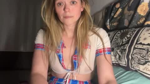 pixiehole4u online show from August 2026 08:33:01 PM