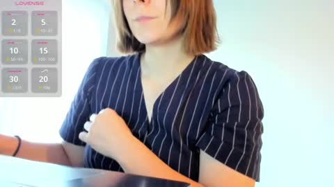 Horny Cats who Want Pizza online show from July 2026 12:59:01 AM