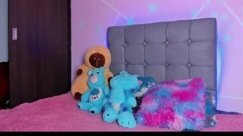 Snapshot of playboy_bunnyy chatting on September 2025 05:37:01 PM playboy_bunnyy online show from September 2025 05:37:01 PM