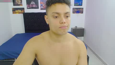 Snapshot of playboy_sex6 chatting on December 2024 04:40:01 PM PETER online show from December 2024 04:40:01 PM