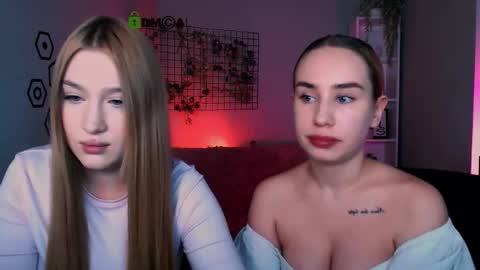 Sophie online show from December 2025 09:11:02 PM