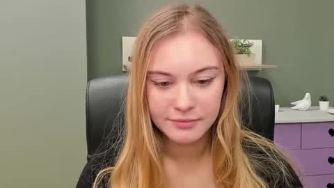Snapshot of playgirl_valeria chatting on February 2025 10:49:02 AM Valeria online show from February 2025 10:49:02 AM