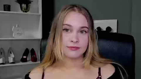 Snapshot of playgirl_valeria chatting on September 2025 08:55:02 PM Valeria online show from September 2025 08:55:02 PM