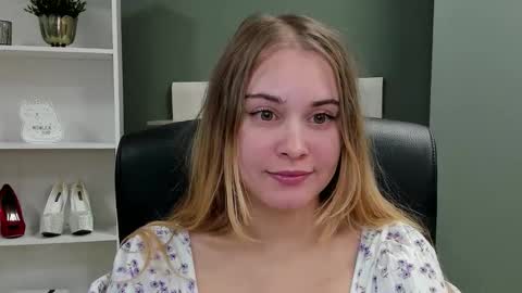 Snapshot of playgirl_valeria chatting on September 2025 08:56:02 PM Valeria online show from September 2025 08:56:02 PM