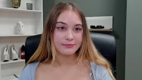 Snapshot of playgirl_valeria chatting on September 2025 06:46:02 PM Valeria online show from September 2025 06:46:02 PM