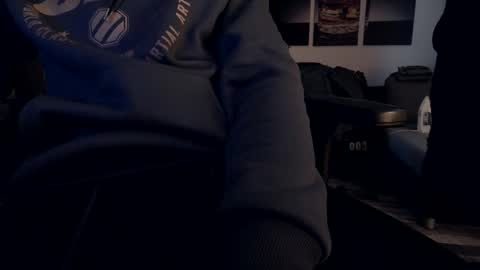 Hello ask me  . Im glad  to see you here in my room. Welcome PVT is open online show from November 2025 09:08:01 AM