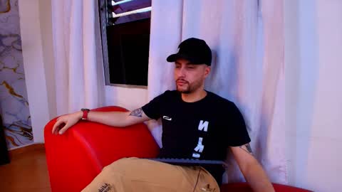 JUAN AND JULI online show from October 2025 10:32:02 PM