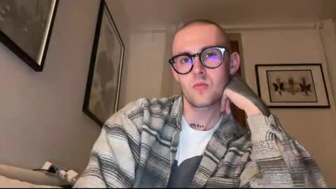 plebeee online show from June 2026 08:11:01 PM