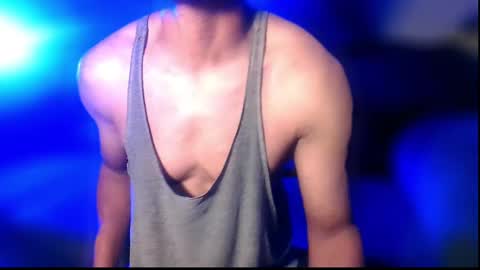 StraightPlush online show from September 2025 05:08:01 AM