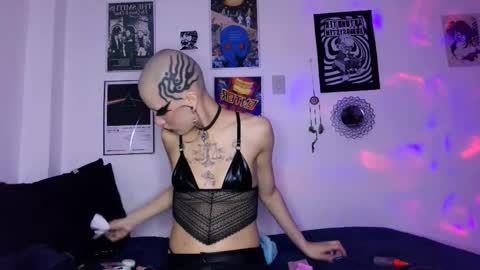    online show from November 2025 02:13:01 AM