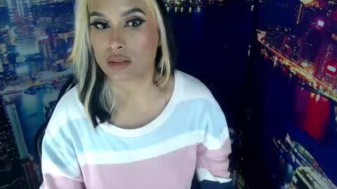 Snapshot of pocahontasexxy chatting on December 2024 04:59:02 AM DaniellaBaby online show from December 2024 04:59:02 AM