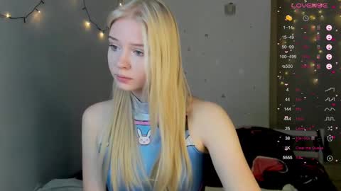 Snapshot of pocet_barbie chatting on September 2025 06:51:02 AM Mary online show from September 2025 06:51:02 AM
