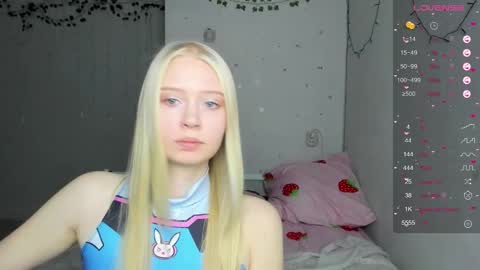 Snapshot of pocet_barbie chatting on October 2025 07:53:01 AM Mary online show from October 2025 07:53:01 AM