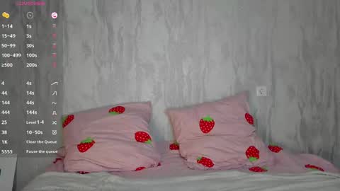 Snapshot of pocet_barbie chatting on May 2026 02:17:01 AM Mary online show from May 2026 02:17:01 AM