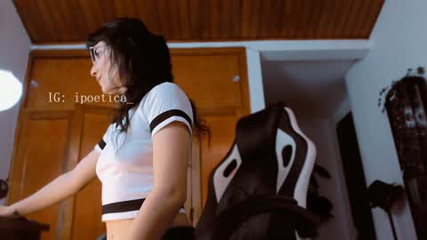 IG ipoetica  online show from February 2025 03:04:01 PM