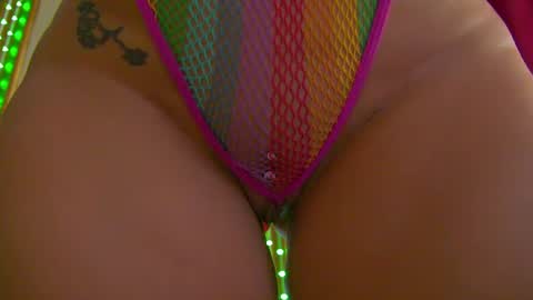 Snapshot of poison_milf_ chatting on June 2026 03:57:02 AM poison_milf_ online show from June 2026 03:57:02 AM
