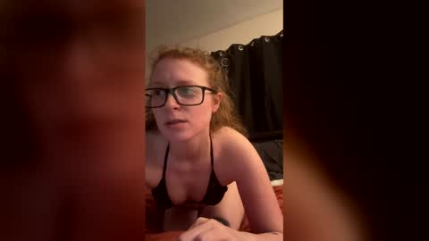 Snapshot of poisonivyy95 chatting on March 2026 03:08:01 AM poisonivyy95 online show from March 2026 03:08:01 AM