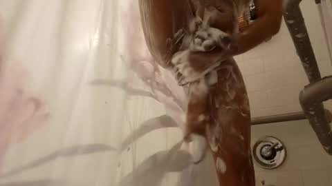 Polebee online show from January 2025 04:58:02 AM