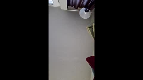 Polebee online show from April 2026 10:59:01 AM