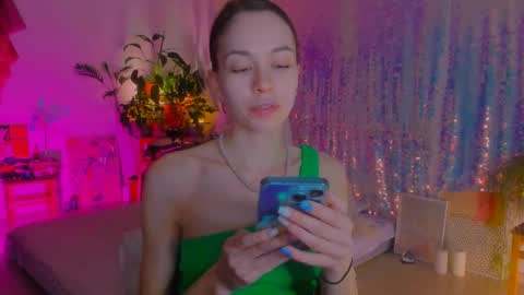 Snapshot of poli__ chatting on February 2025 03:48:02 PM Martha online show from February 2025 03:48:02 PM