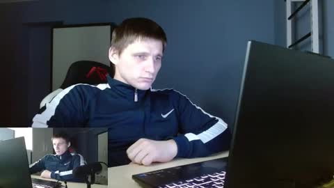 Poliglotjoe2 online show from February 2026 09:33:01 PM