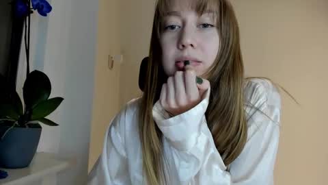 Polina online show from February 2026 10:19:02 PM