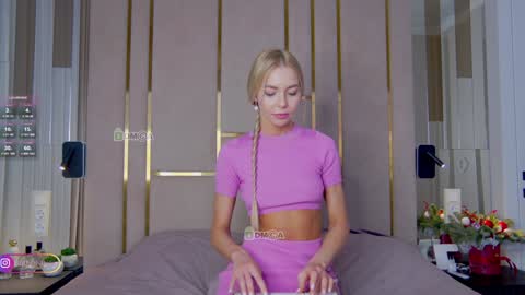 Snapshot of poliina chatting on December 2024 11:49:02 PM Polina online show from December 2024 11:49:02 PM