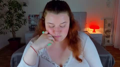 Snapshot of polinasallivan chatting on June 2026 07:38:02 PM Polina online show from June 2026 07:38:02 PM