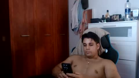 pollitoromantico online show from August 2026 07:02:02 PM