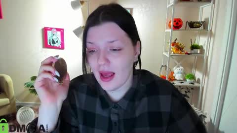 Polly online show from November 2025 03:16:02 PM