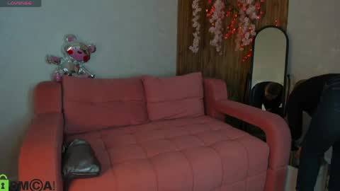 Polly online show from April 2026 12:53:01 AM