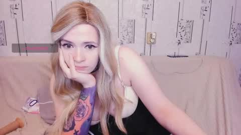 Polly online show from June 2026 10:35:01 PM