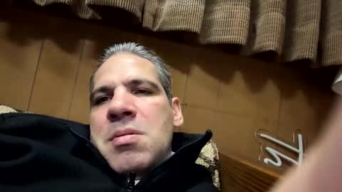 Snapshot of ponchynyc chatting on October 2025 01:53:02 AM PONCH online show from October 2025 01:53:02 AM