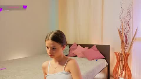 Olivia  online show from May 2026 10:22:02 AM