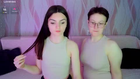 Ana and Tati online show from October 2025 10:00:01 PM