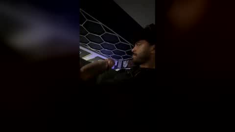 portugues_malvadao2 online show from March 2026 07:57:01 AM