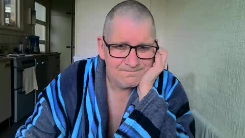 poshman65 online show from April 2026 09:47:01 AM