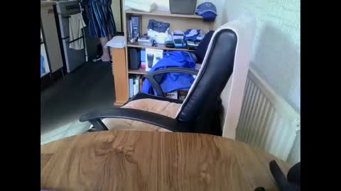 poshman65 online show from April 2026 09:57:02 AM