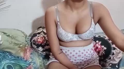 poulomi online show from November 2025 05:04:01 PM