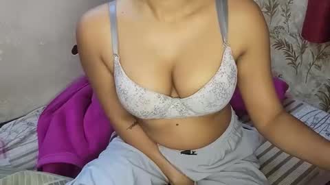 poulomi online show from November 2025 04:42:01 PM