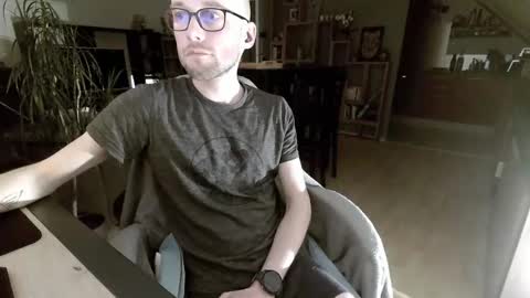 Blou online show from April 2026 07:55:01 PM