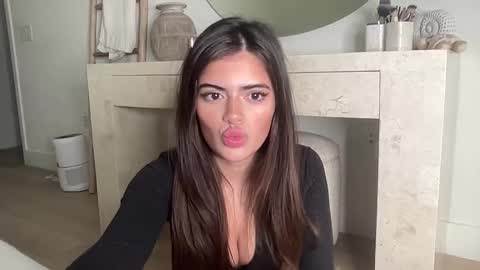 Selena online show from March 2026 02:40:02 AM