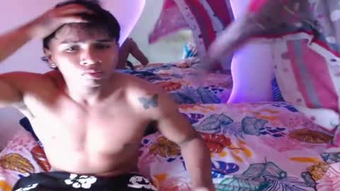 ALEX Y ALEXA online show from October 2025 04:27:01 AM