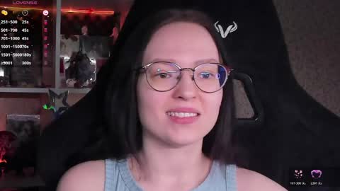 Robyn online show from April 2026 06:36:02 PM