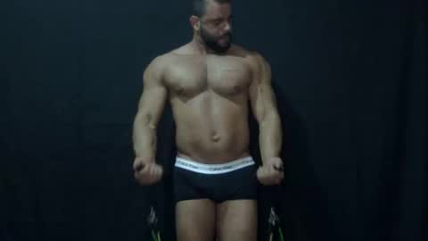 Snapshot of powerdmuscle chatting on April 2026 11:42:01 PM powerdmuscle online show from April 2026 11:42:01 PM