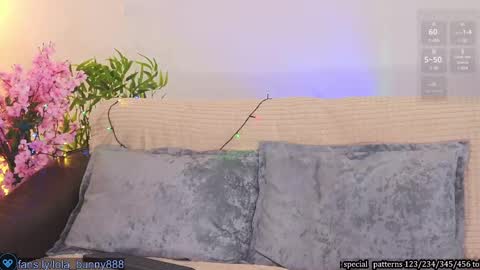 Lola online show from February 2025 10:15:02 AM