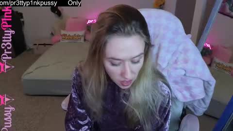 Snapshot of pr3ttyp1nkpussy chatting on February 2025 04:47:01 AM Evangeline Eva Darling online show from February 2025 04:47:01 AM