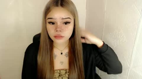 Snapshot of preciousangel69xxx chatting on February 2025 02:42:02 AM MAXXINE online show from February 2025 02:42:02 AM