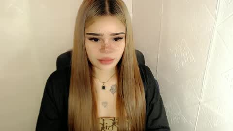 Snapshot of preciousangel69xxx chatting on March 2025 01:34:02 AM MAXXINE online show from March 2025 01:34:02 AM